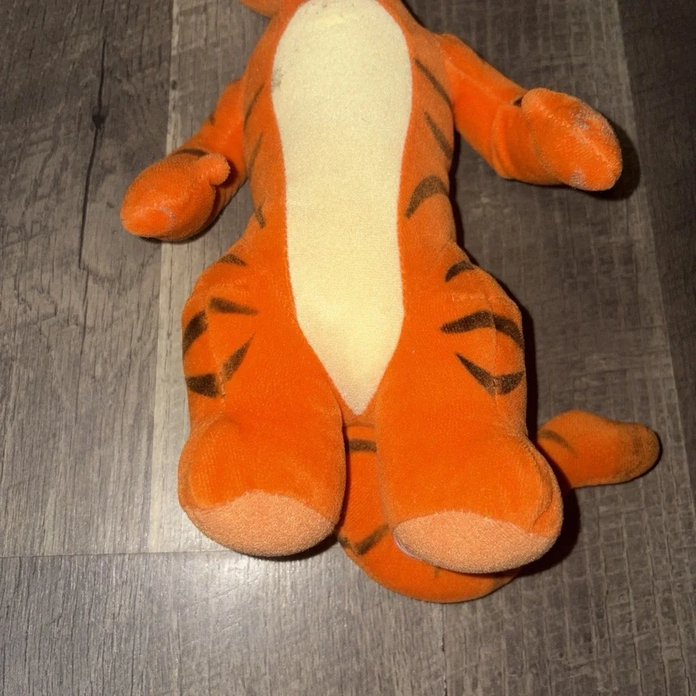 Fisher Price Tigger Disney Plush Winnie the Pooh 10